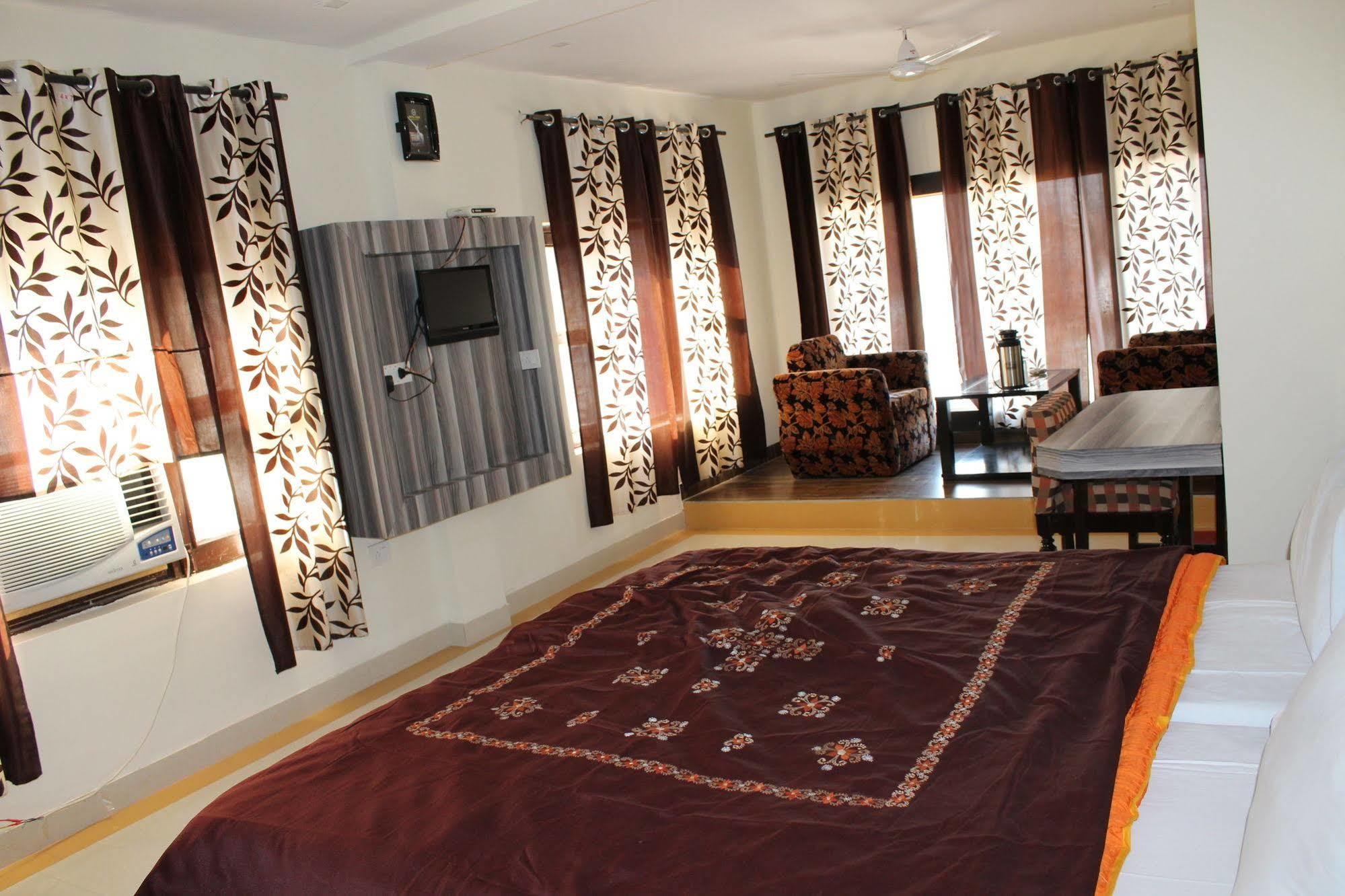 Hotel Gyan Haridwār Eksteriør billede
