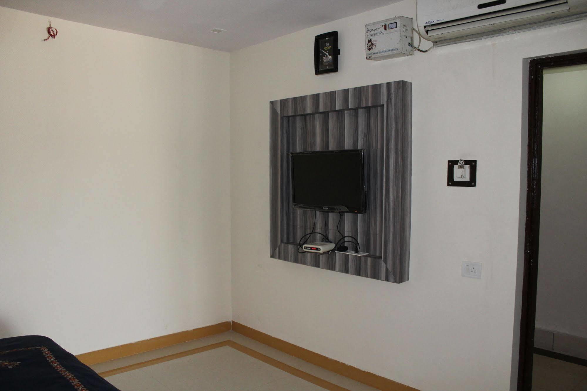 Hotel Gyan Haridwār Eksteriør billede